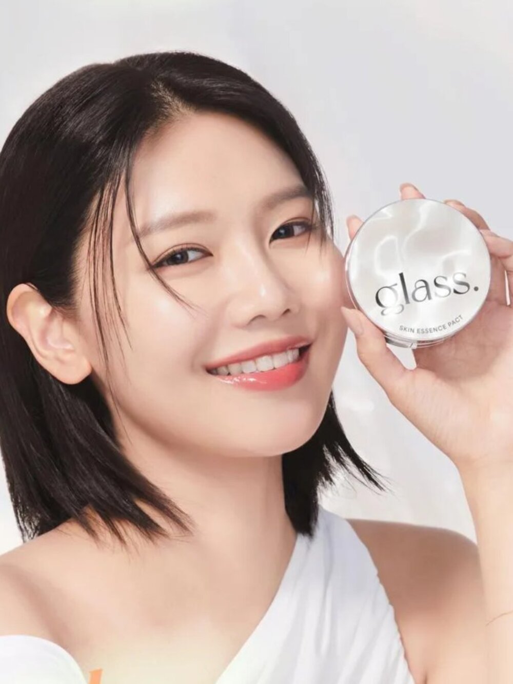 AGE 20’s Glass Skin Essence Pact (+ Refill, + Oryany Collab Pouch)